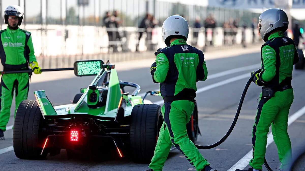 Formula E'de Yarış Ortası Şarj Dönemi Başlıyor: 30 Saniyede %10 Şarj!